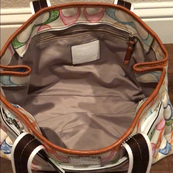 Coach Hamptons Weekend Scribble Tote - Picture 3 of 5